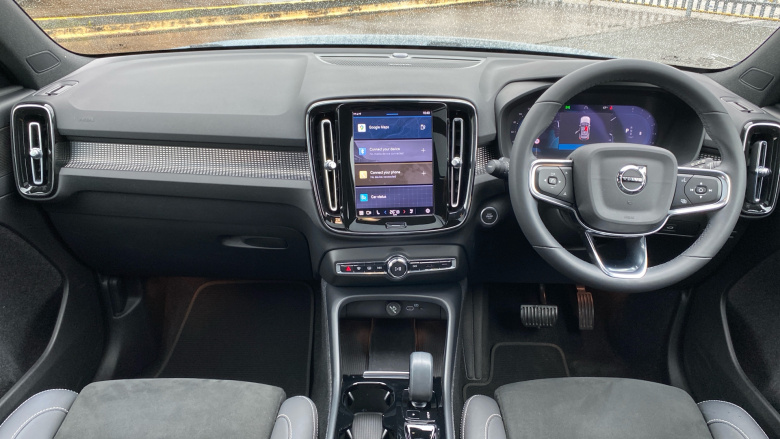 Volvo XC40 2.0 B4P Ultimate Dark 5dr Auto Petrol Estate